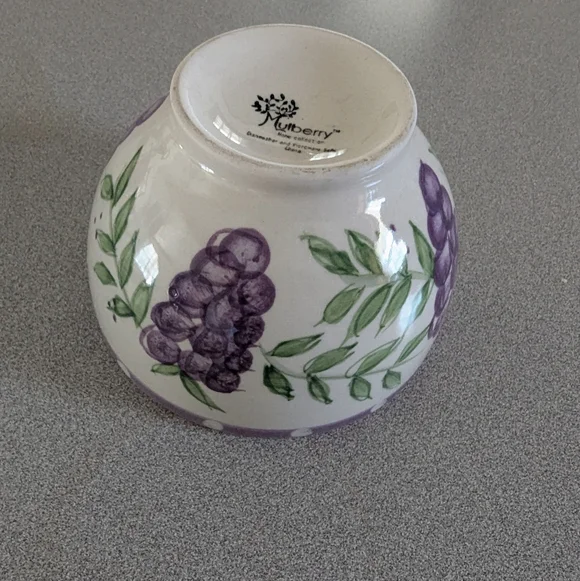 Mulberry Home Collection Small Soup Bowl Dishwasher & Microwave Safe - Picture 3 of 4